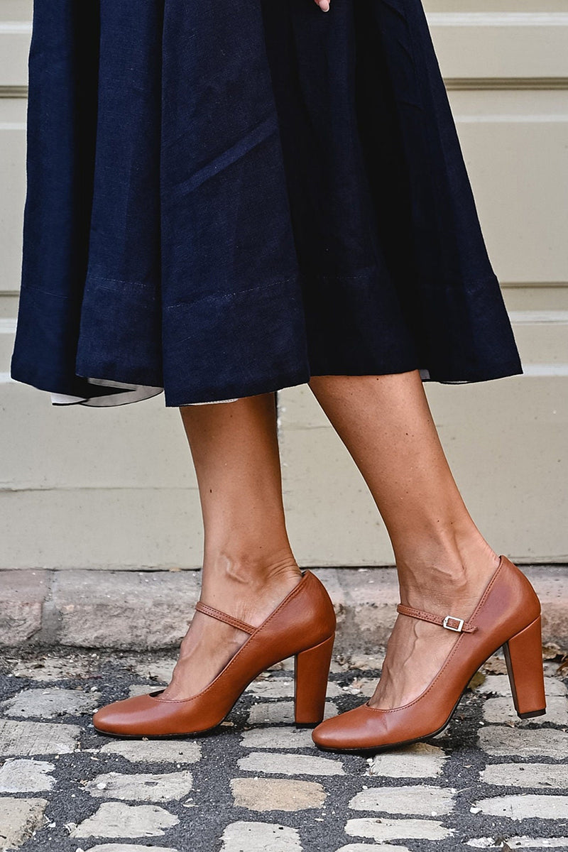 Desiree | Comfortable Low-Heel Sandals for Everyday Use