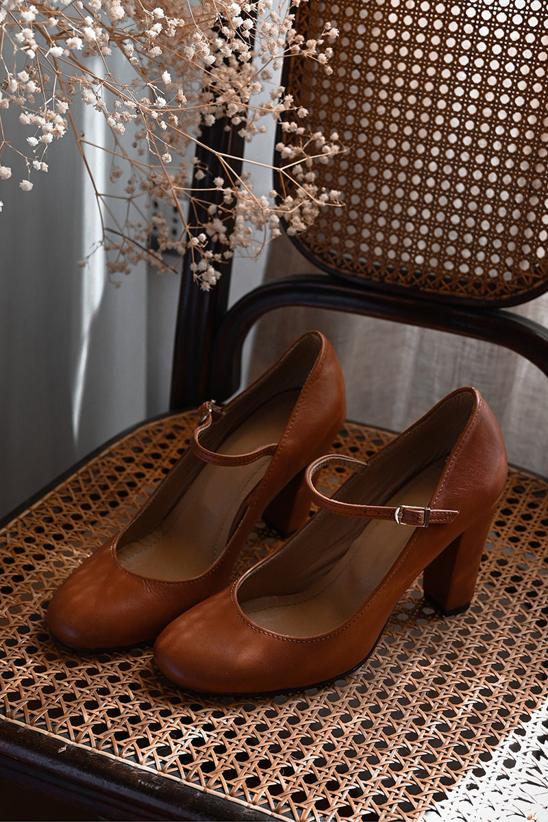 Desiree | Comfortable Low-Heel Sandals for Everyday Use