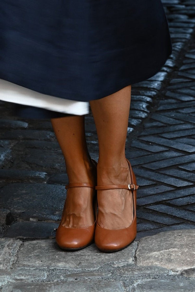 Desiree | Comfortable Low-Heel Sandals for Everyday Use