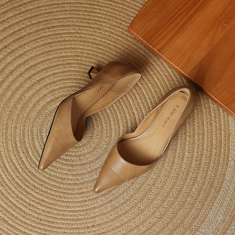 Daria | Leather Kitten Heels