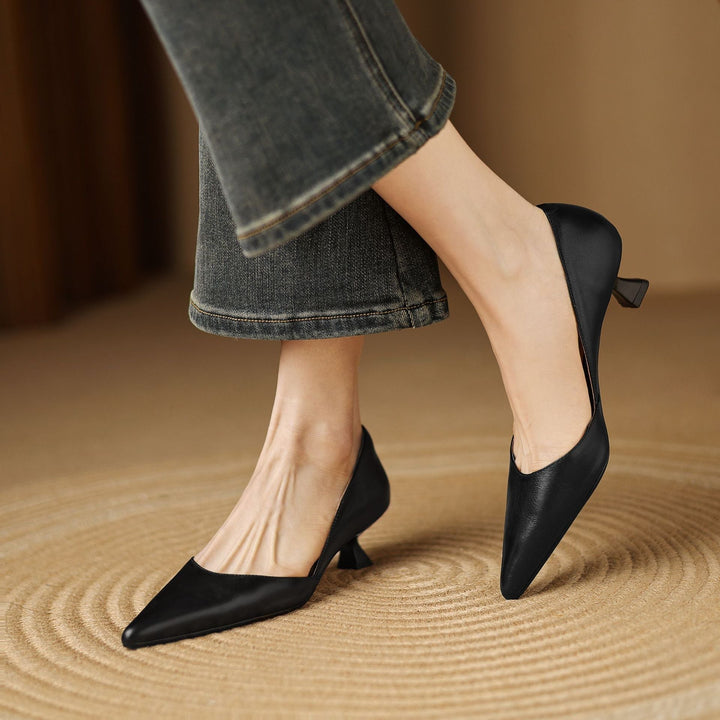 Daria | Leather Kitten Heels