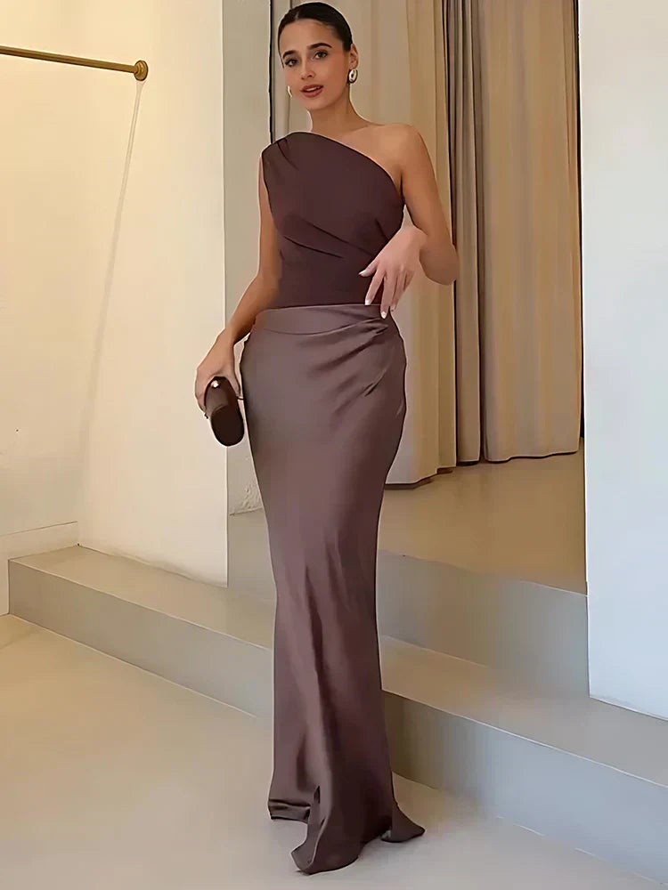 Charlotte | Maxi Dress with a Guilt in Satin