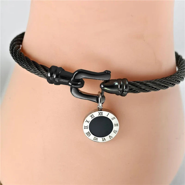 Thora | Roman Numeral Charm Bracelet
