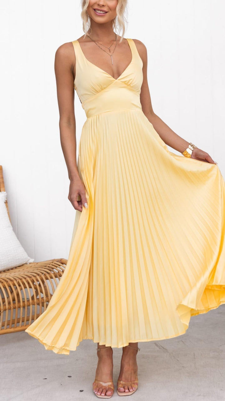 Ellen | Pleated V-Neck Maxi Dress