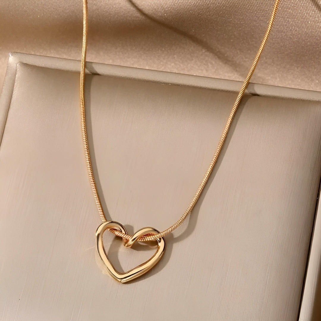 Benita | Open Heart Pendant
