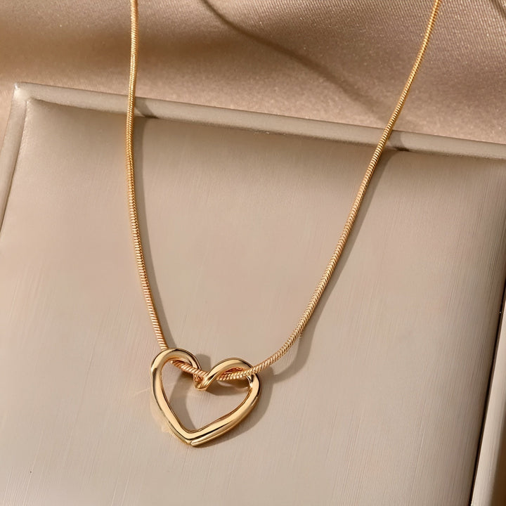 Benita | Open Heart Pendant
