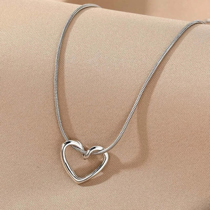 Benita | Open Heart Pendant
