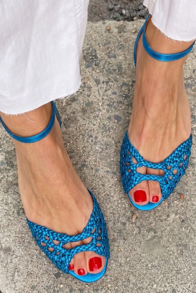 Blythe | Woven Gold Sandals