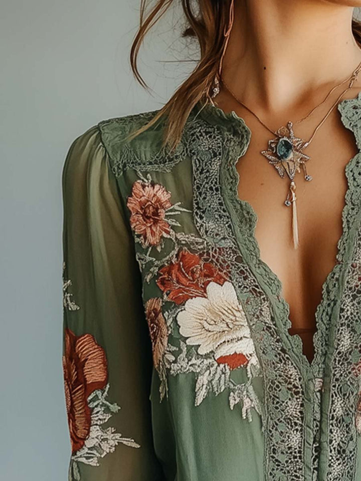 Evelina | Lace-Trim Floral Blouse